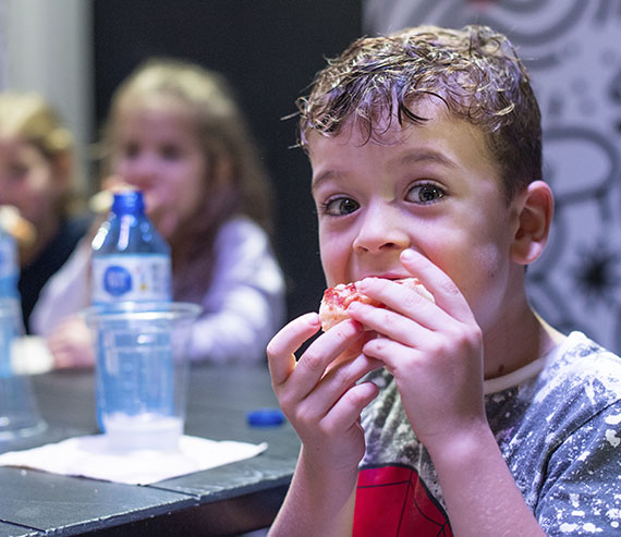 zona kids para niños en barcelona jumping